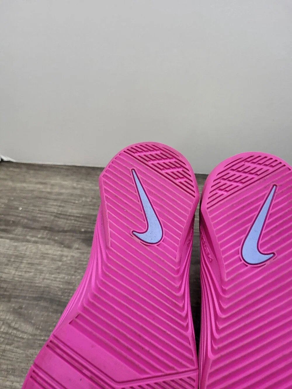 Nike Metcon 5 Training Shoes Womens 8.5 Pink Yellow Gym Sneakers AO2982-668